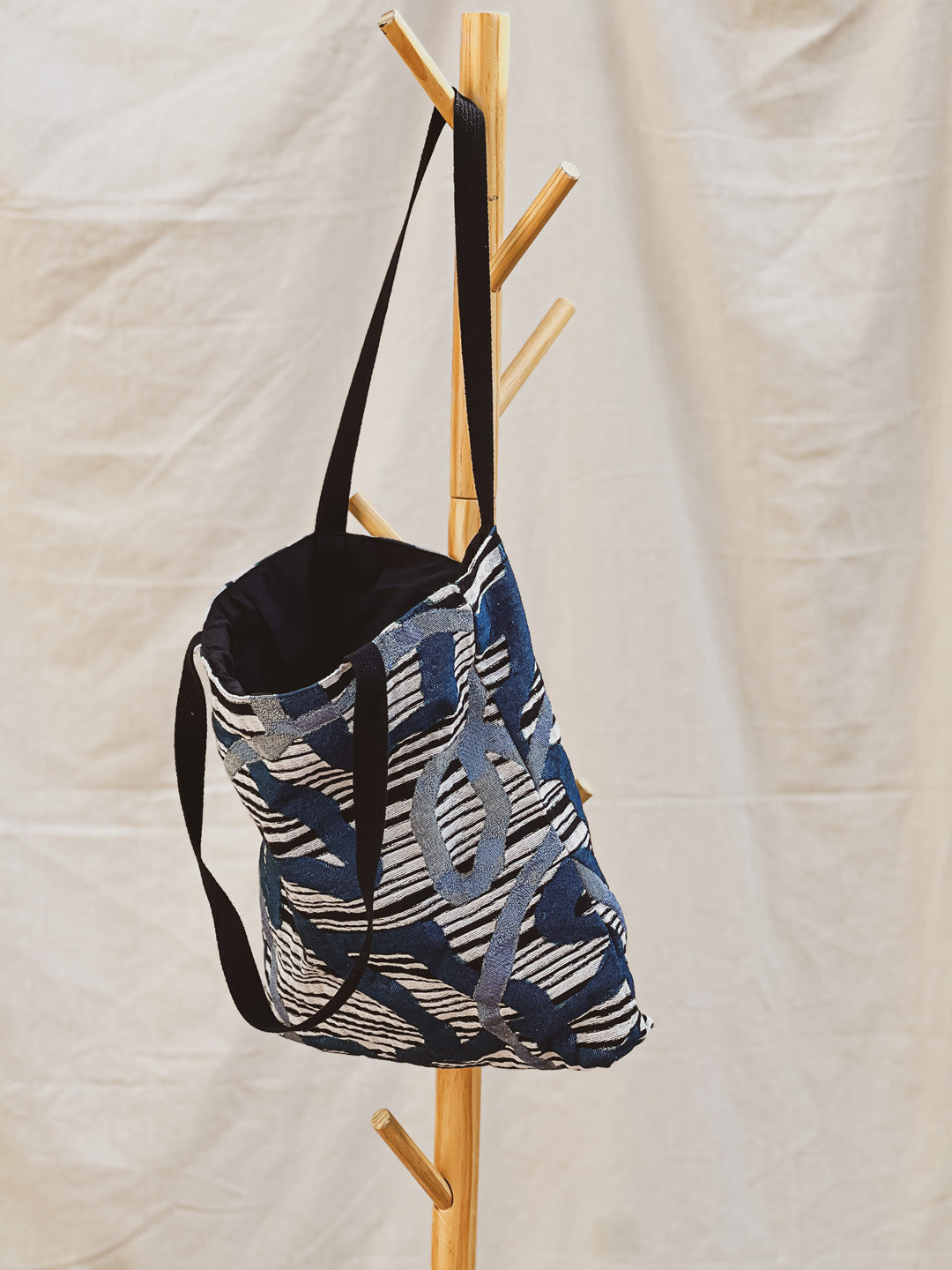 AZULE Jacquard Woven Tote