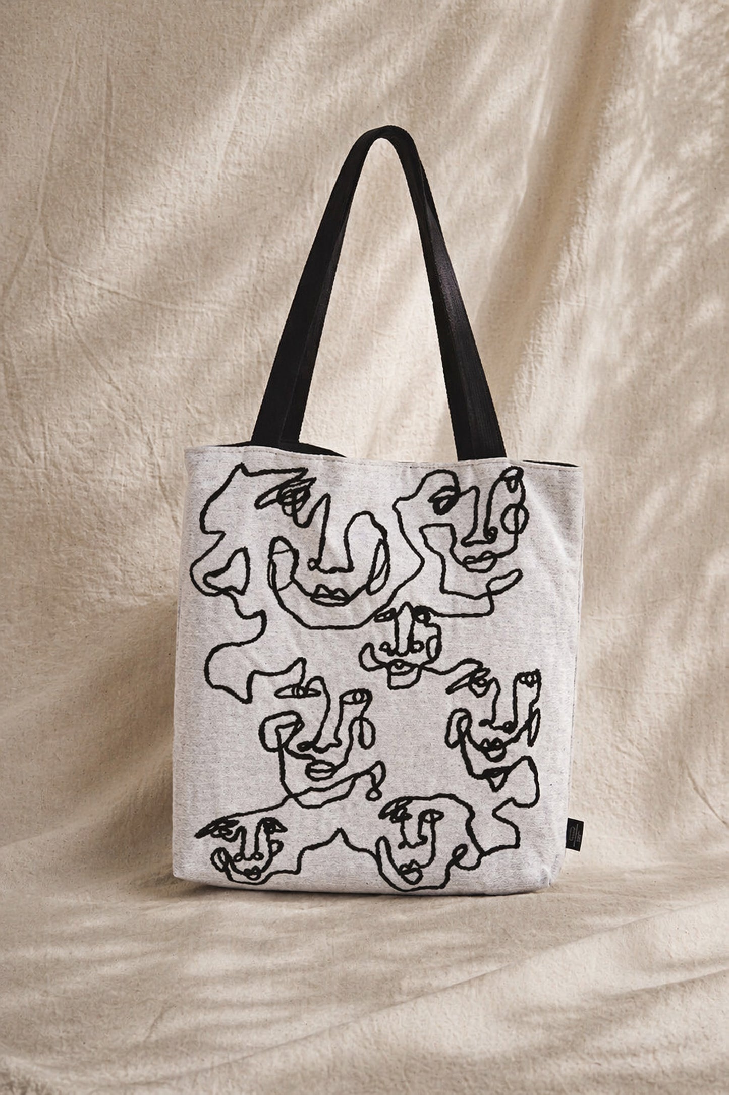 LA CARA Jacquard Woven Tote